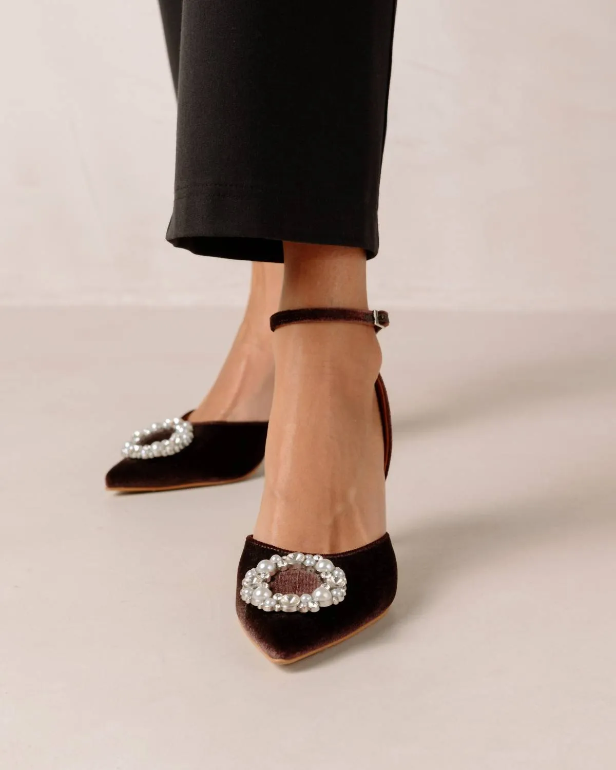 Alohas - Cinderella Crystal Embellished High-Heel Pumps