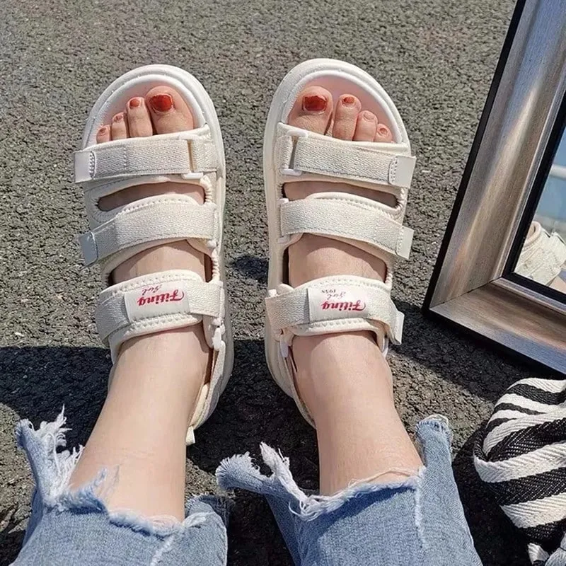 Chic Daisy Flowers Platform Sandals