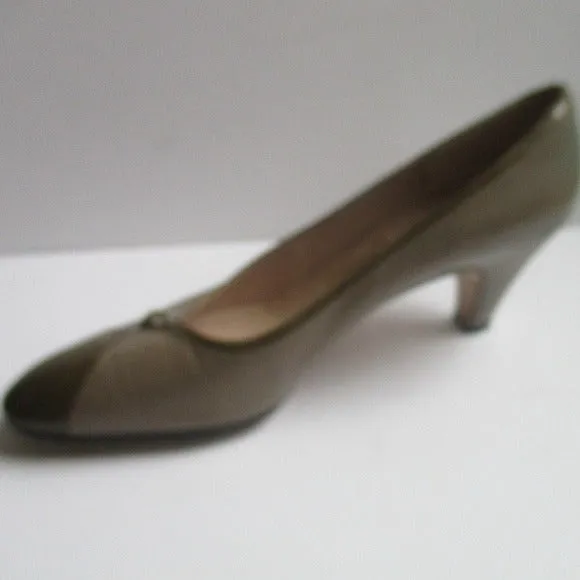 Ferragamo Sophisticated Almond Toe Taupe  Grn Khaki