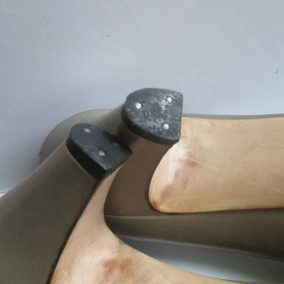 Ferragamo Sophisticated Almond Toe Taupe  Grn Khaki